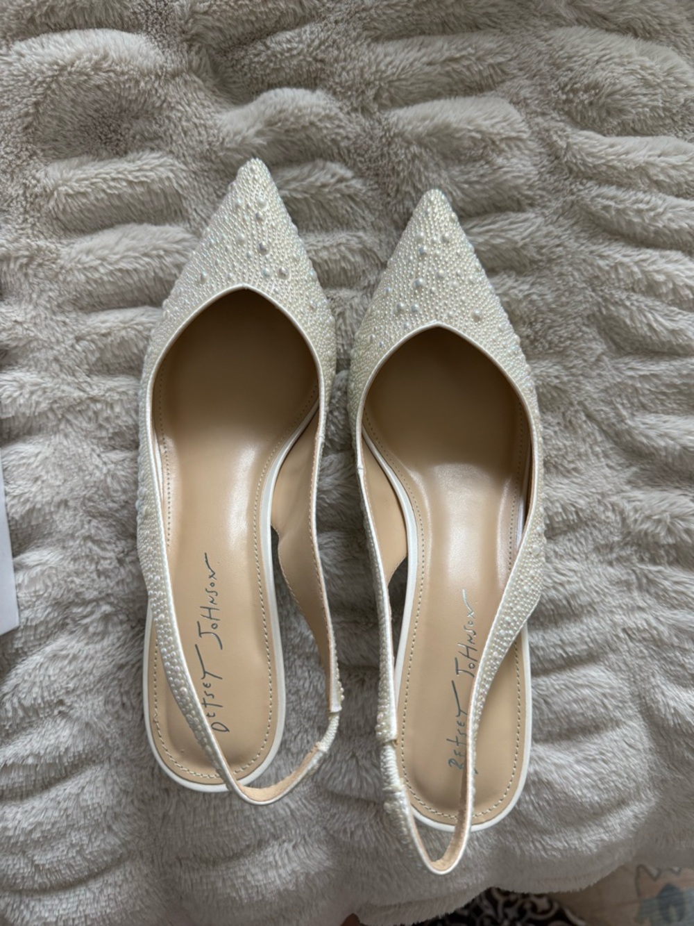 Betsey Johnson Clark heels ivory size 9.5